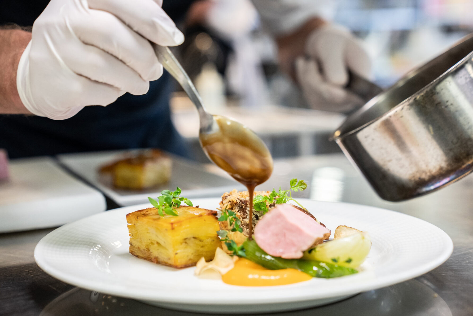 Tallerkenservering på Severin Kursuscenter og Hotel i Middelfart på Fyn